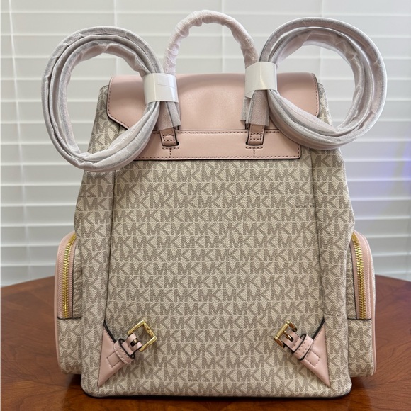 Michael Kors backpack and wallet - Picture 6 of 16